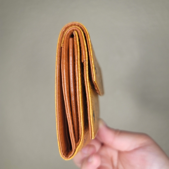 MCM Wallet! - Picture 3 of 8
